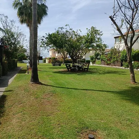 Eros Maisonette In Area Just 700 Meters Or One-minute Drive From Polis Municipal Nyaraló Lací