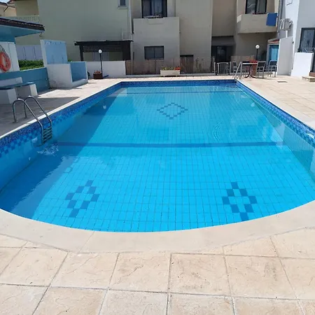 Eros Maisonette In Area Just 700 Meters Or One-minute Drive From Polis Municipal Lací