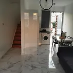 Eros Maisonette In Area Just 700 Meters Or One-minute Drive From Polis Municipal *