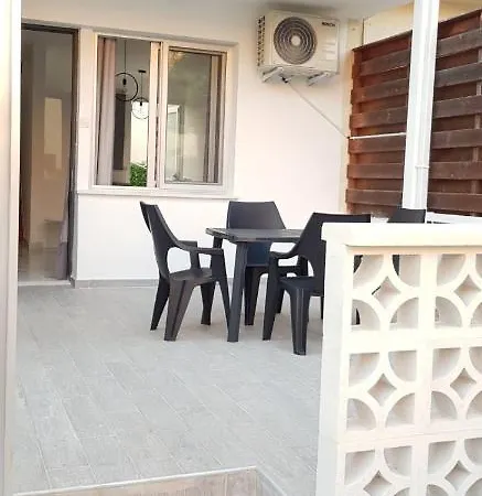 Eros Maisonette In Area Just 700 Meters Or One-minute Drive From Polis Municipal Holiday home *