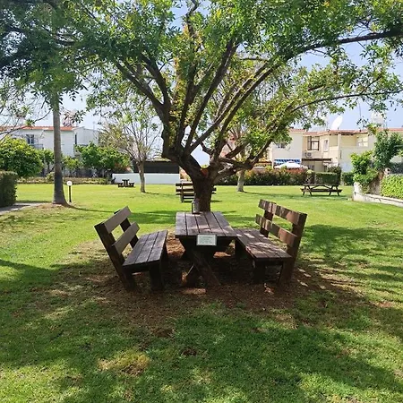 Eros Maisonette In Area Just 700 Meters Or One-minute Drive From Polis Municipal בית נופש