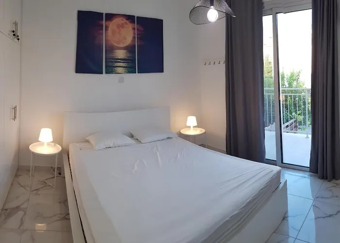 Eros Maisonette In Area Just 700 Meters Or One-minute Drive From Polis Municipal * Lachi