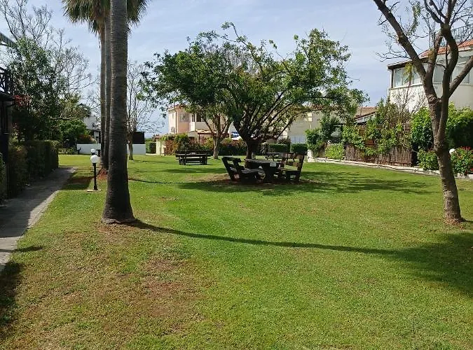 Eros Maisonette In Area Just 700 Meters Or One-minute Drive From Polis Municipal Prázdninový dům Lachi